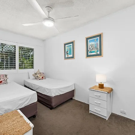 Surfers Paradise- Meters From The Beach! Gold Coast Exterior photo