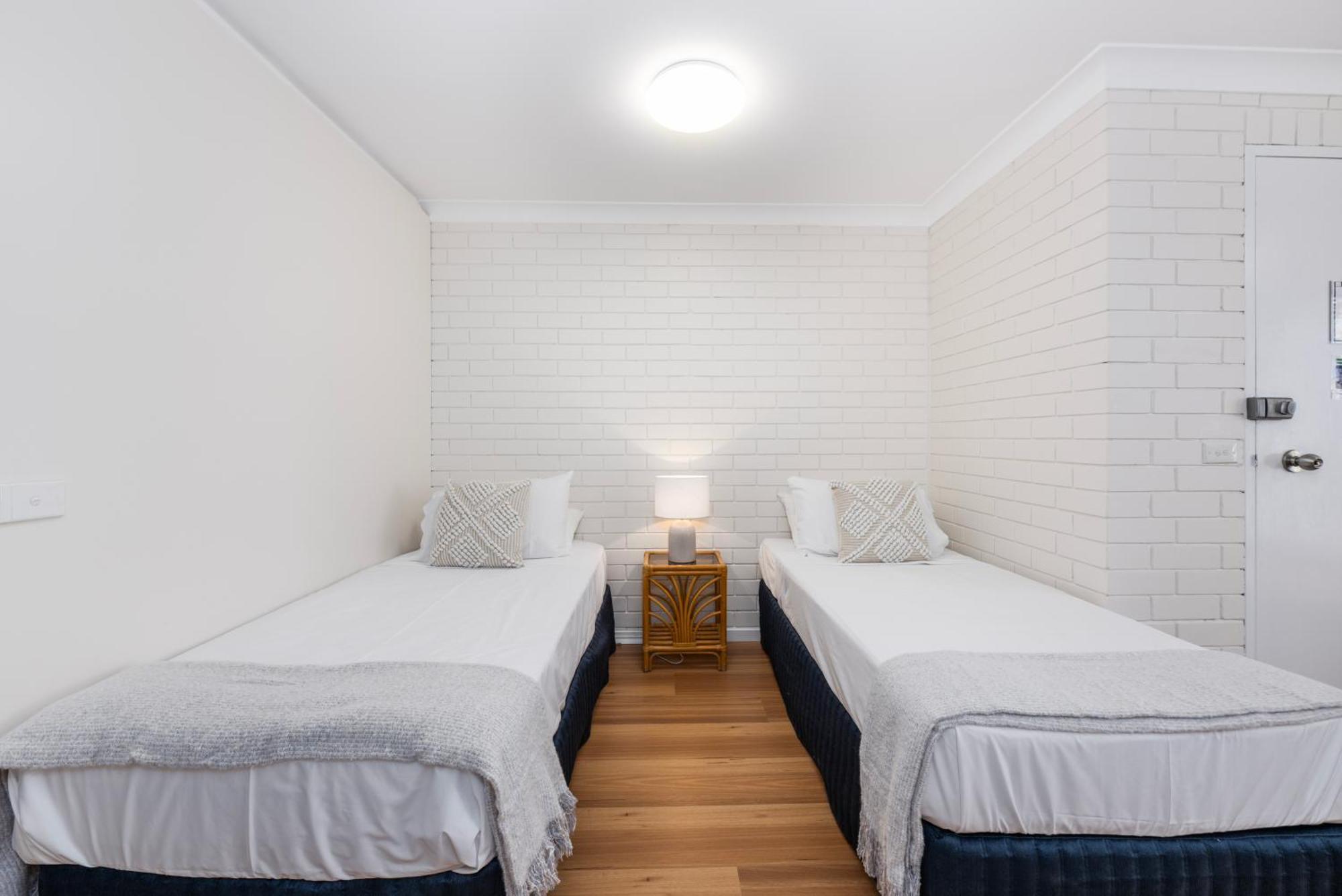 Apartment Surfers Paradise- Meters From The Beach! *