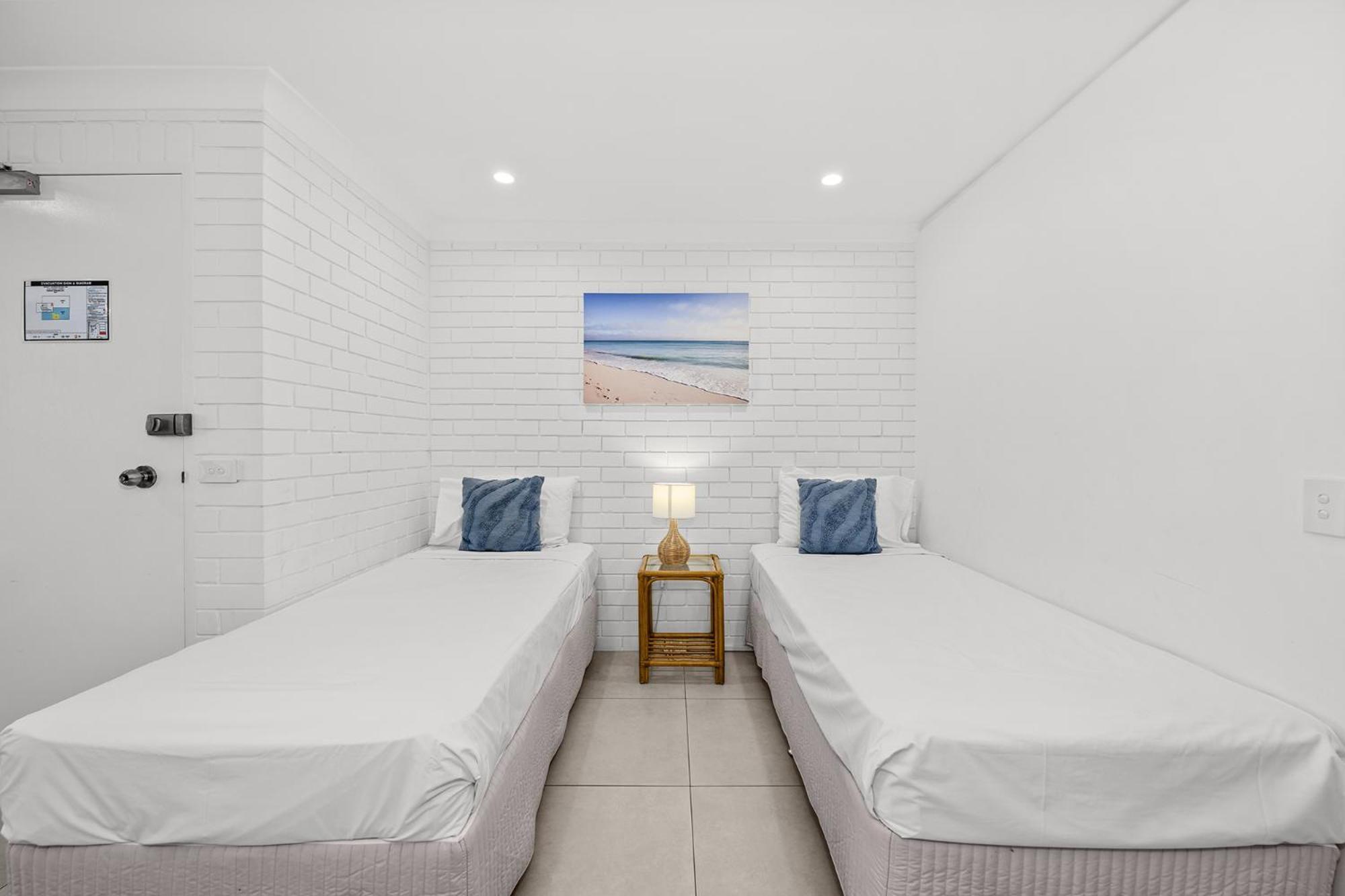 Apartment Surfers Paradise- Meters From The Beach! Gold Coast