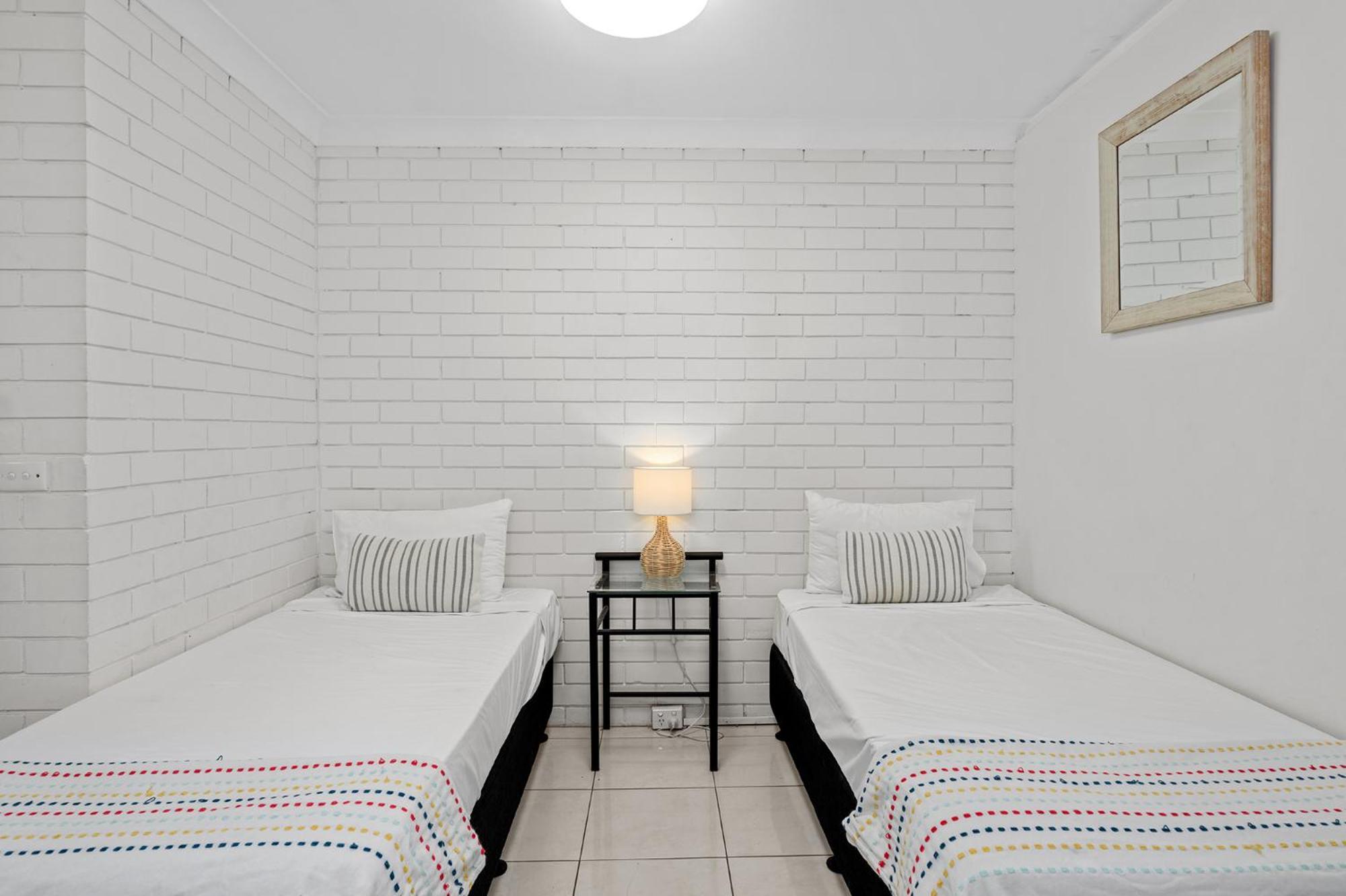 Apartment Surfers Paradise- Meters From The Beach! Gold Coast