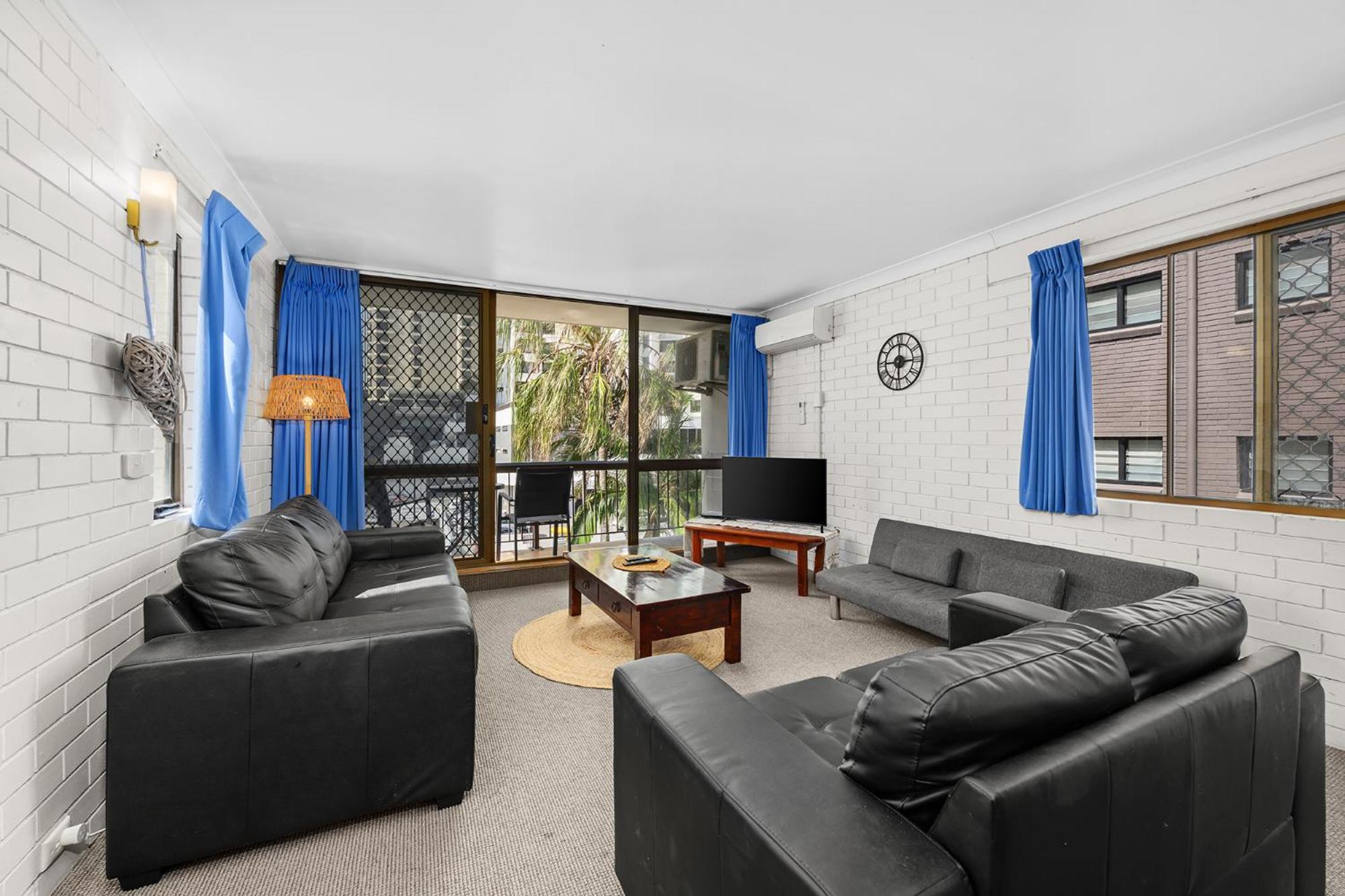 Surfers Paradise- Meters From The Beach! Apartment *