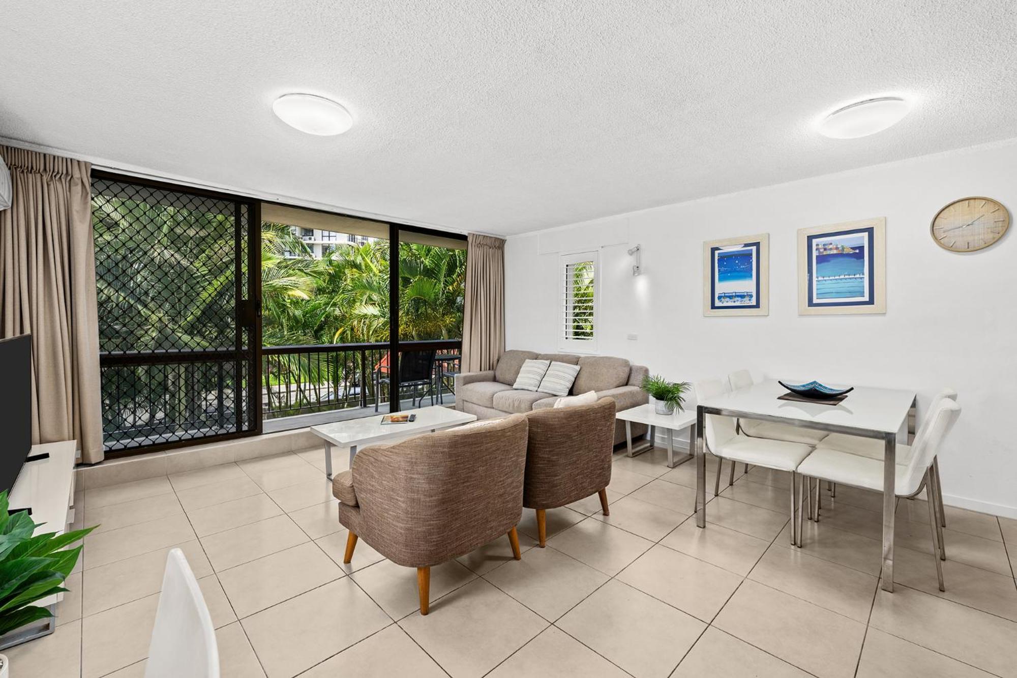 Apartment Surfers Paradise- Meters From The Beach! Gold Coast